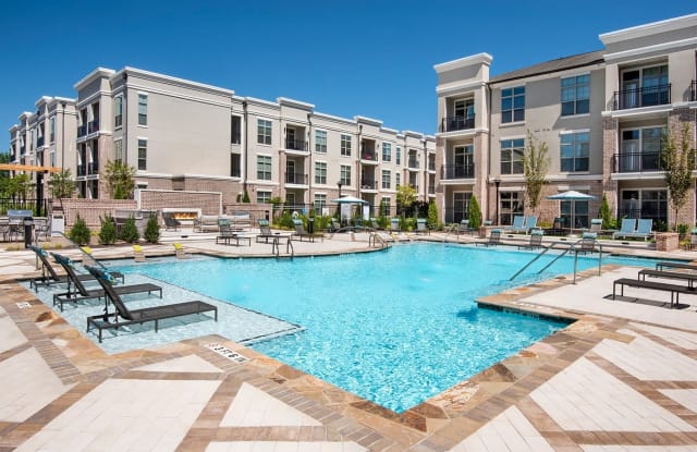 Ten 45 Suwanee Luxury Apartments Gallery 4
