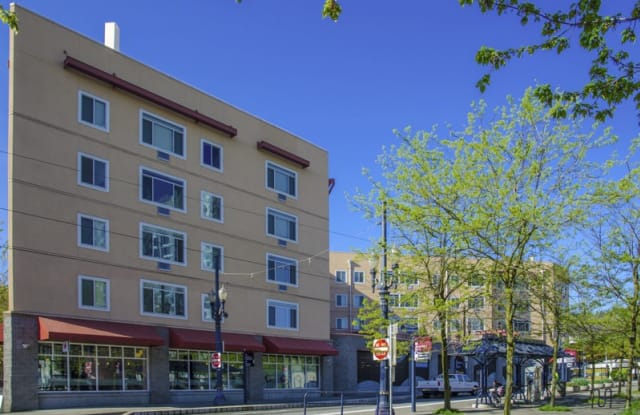 Stadium Station Apartments