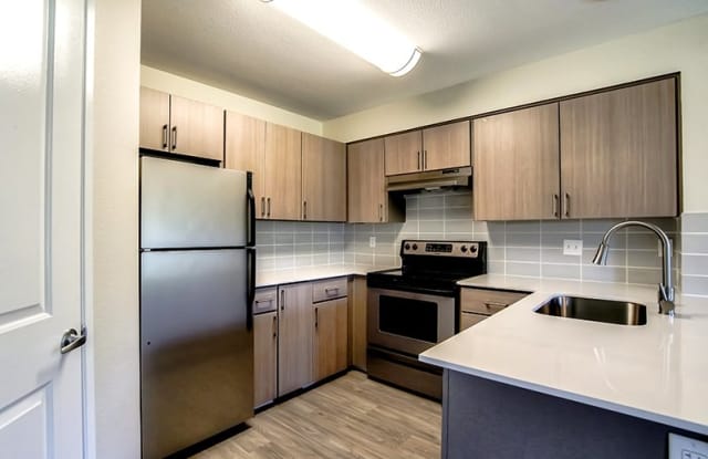 Creekside Village Apartments photos photos