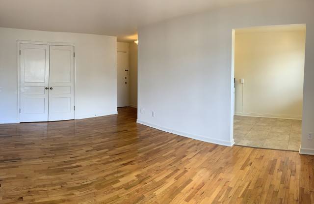 GreenLake Manor Gallery 3