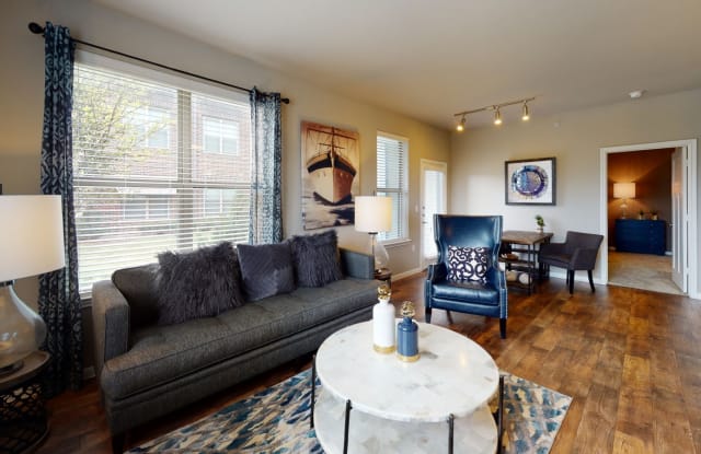 Raleigh House Apartments Gallery 3
