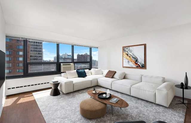 3130 North Lake Shore Drive Gallery 3