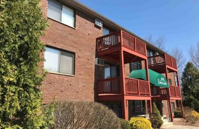 Eastern Trails Apartments and Storage Gallery 3