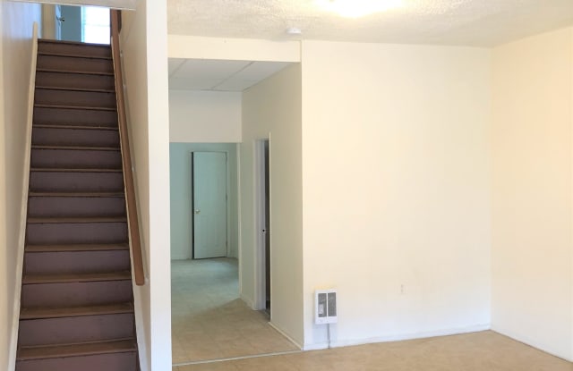1618 S. Bailey Street Gallery 2