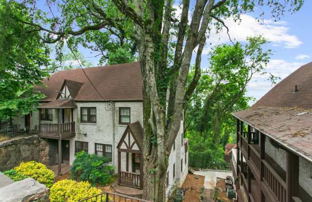 Manor Village Gallery 3
