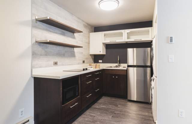Cambridge House Apartments - Student Housing Gallery 2