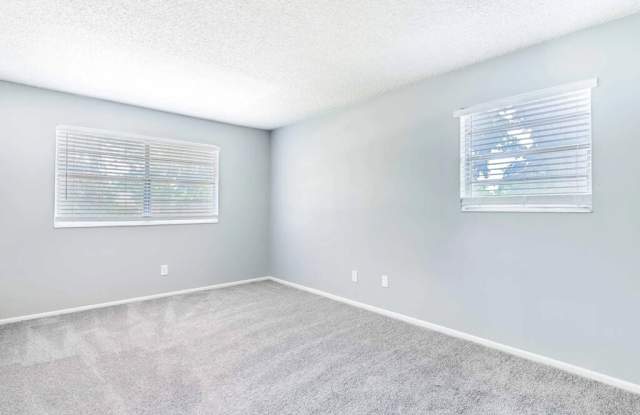 Lakewood Oaks Gallery 3