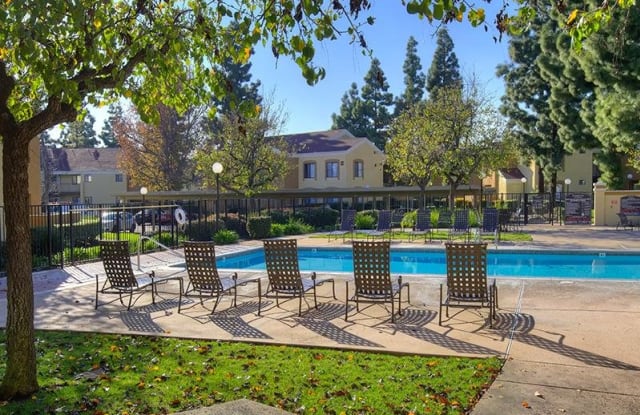 Estancia Apartments Gallery 2