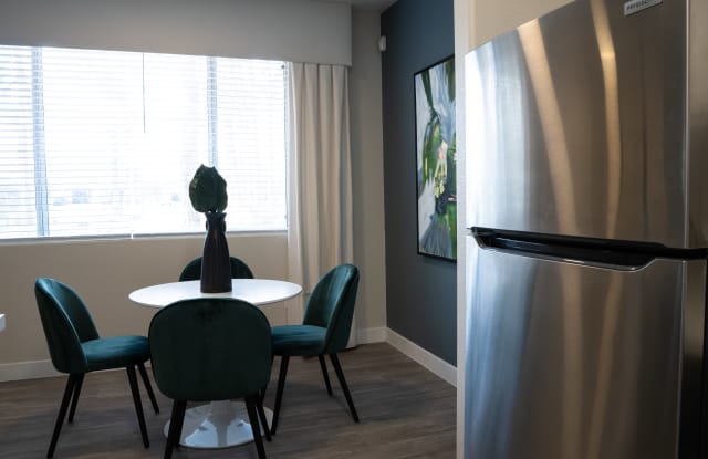 St. Clair Apartment Homes Gallery 4