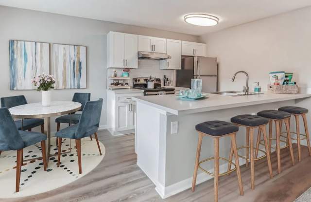Milo Bayside photos photos