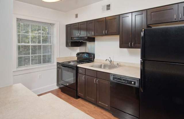 Colonial Village Apartments photos photos