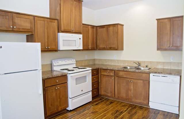 Crossings at Battle Ground Townhomes - Senior Housing Gallery 1