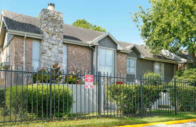 The Arbors on Westheimer photos photos