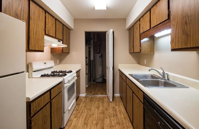 The Landings on Silver Lake Gallery 3
