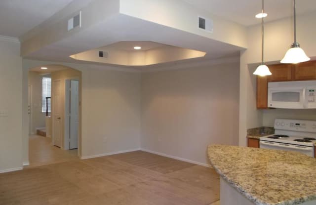 Spicewood Crossing Gallery 4