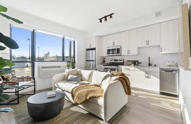3725 Stinson Gallery 4