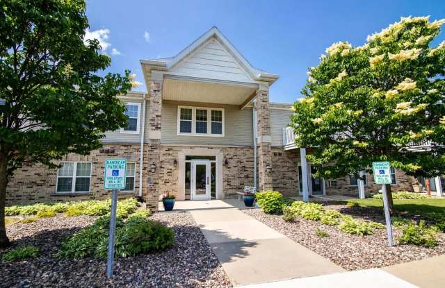 The Woodlands - Senior Housing Gallery 3