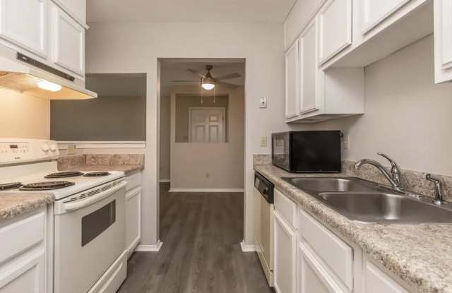 Woodland Run Apartments Gallery 2