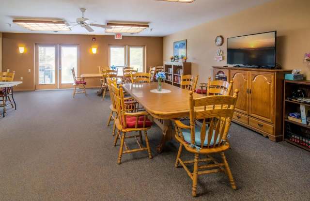 The Woodlands - Senior Housing Gallery 4