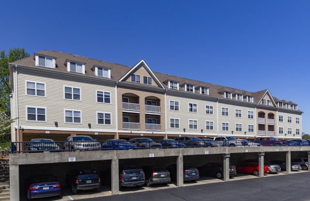 Wertland/Maupin Apartments - Student Housing Gallery 1