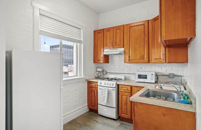 The Cornelia Suites Gallery 2