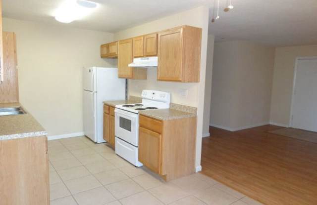 Leslie Road Apartments photos photos