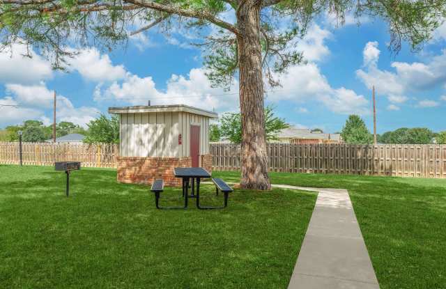Camelot Apartments - Brownwood Gallery 4