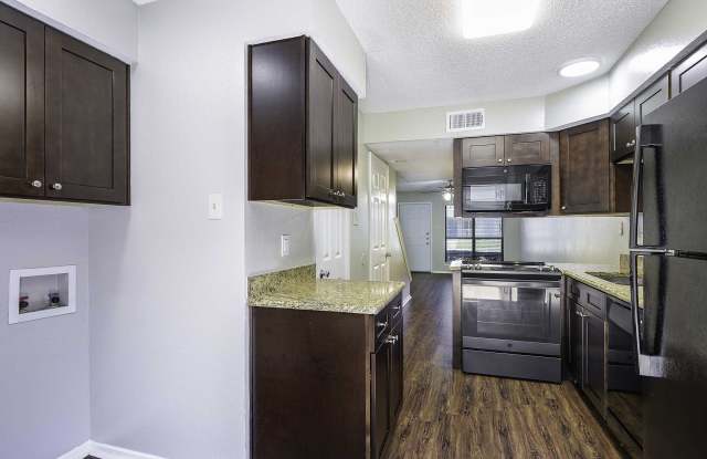 Parkwood Plaza Townhomes photos photos