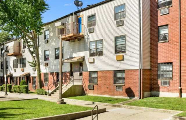 Brownsville Gardens- Affordable housing Gallery 4