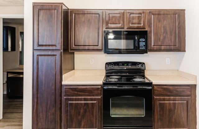 Senior Housing - Emory Senior Living Apartments Gallery 2