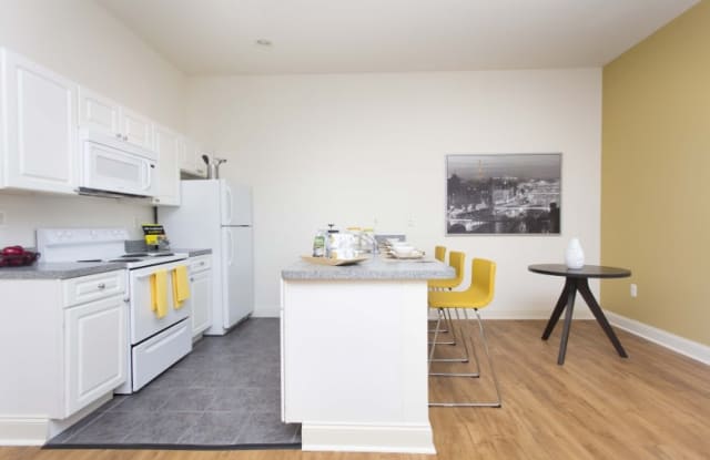 UNIVERSITY APARTMENTS Gallery 4