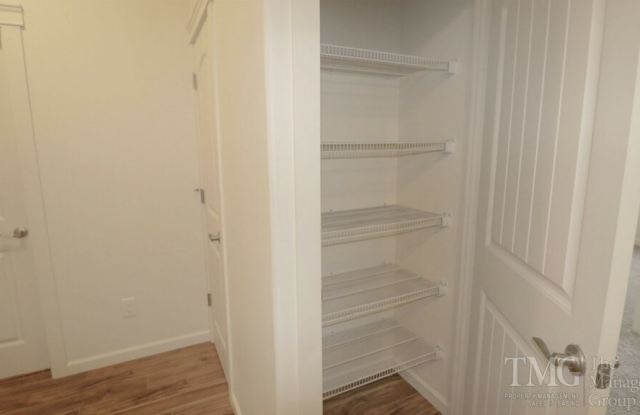 Crossings at Battle Ground Townhomes - Senior Housing Gallery 4