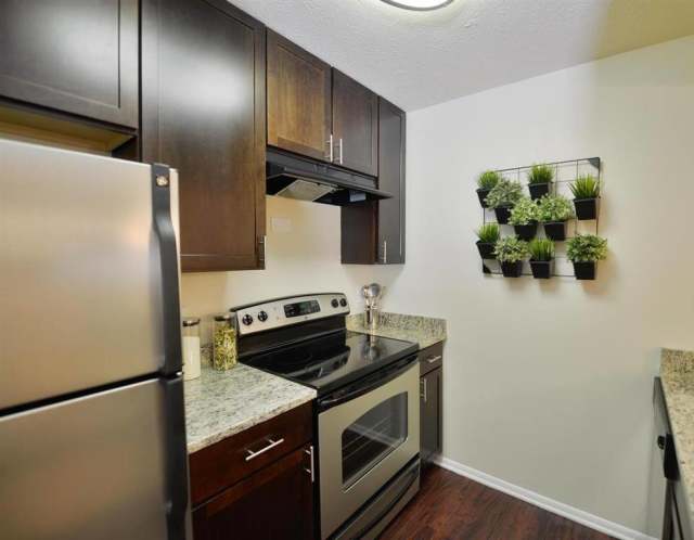 Cherry Knoll Apartments - Germantown, MD apartments for rent