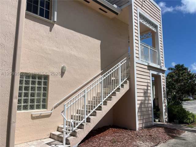 372 NE 26th Pl - Homestead, FL apartments for rent