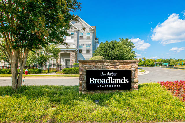 Broadlands Luxury Apartments - Broadlands, VA apartments for rent