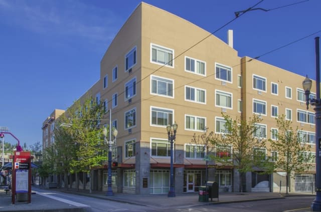 Stadium Station Apartments