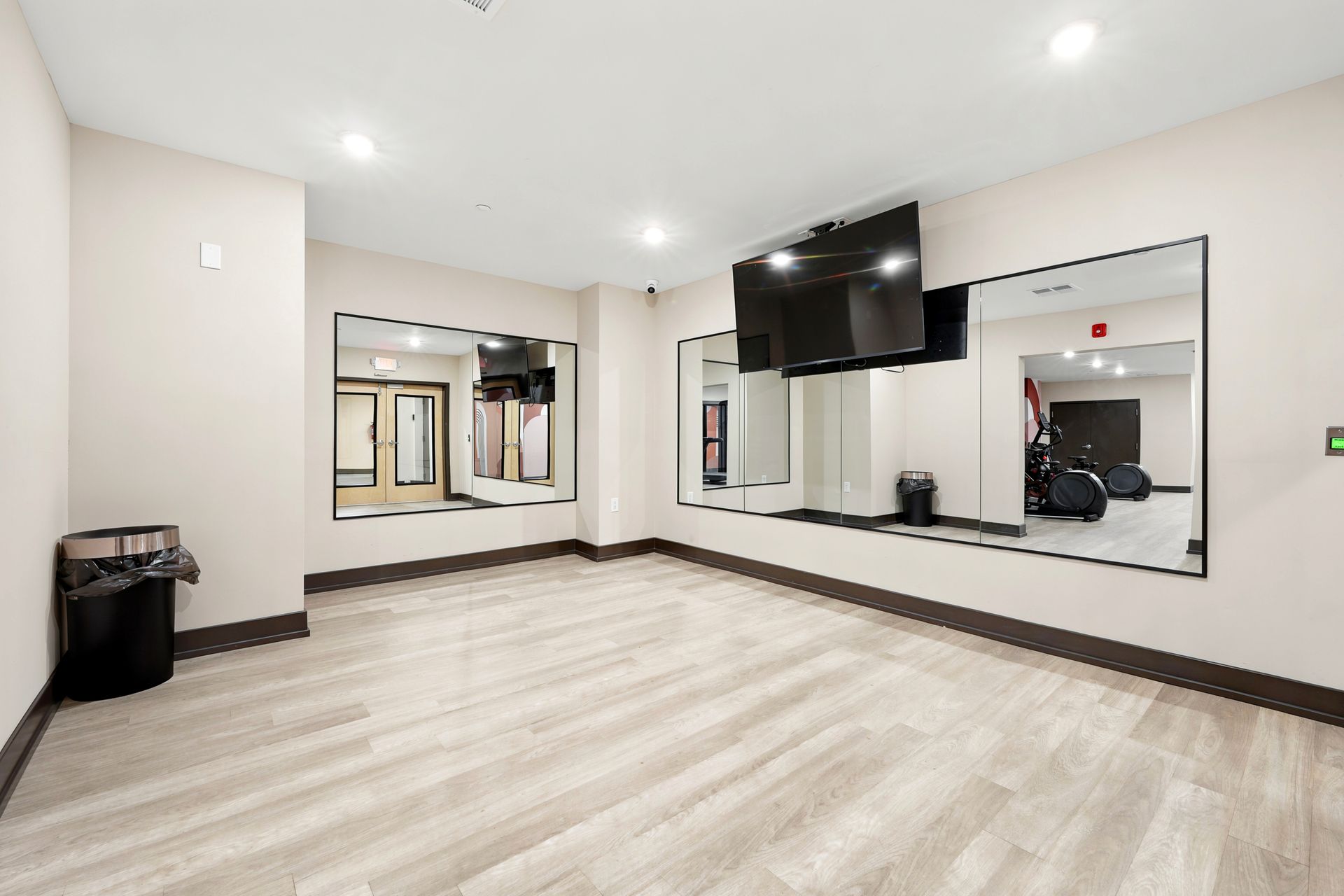 130 West Girard Avenue – Unit 501