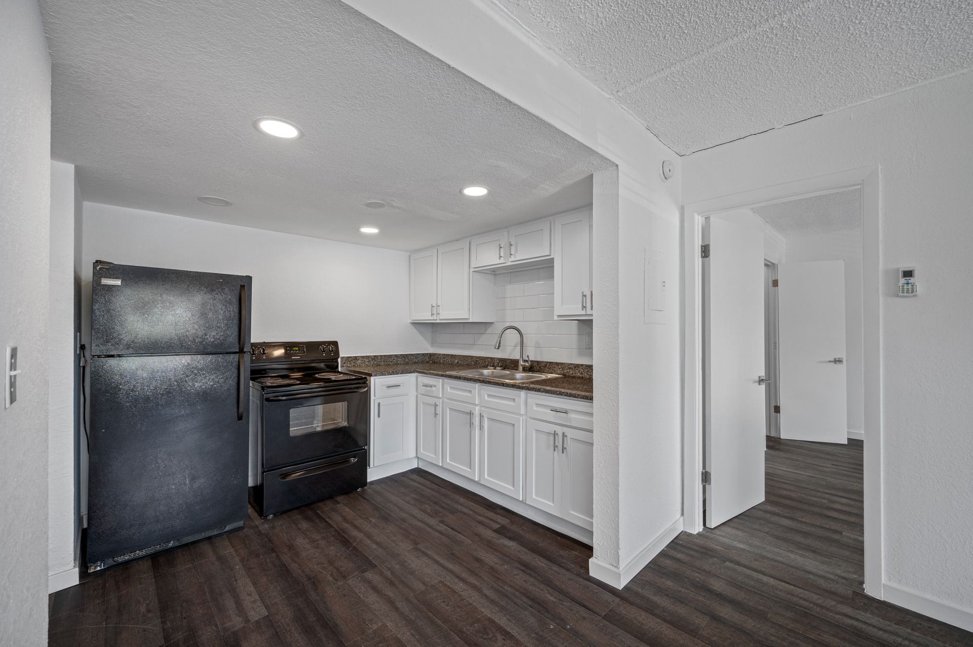 The Wave Apartments – 01 - 408-203