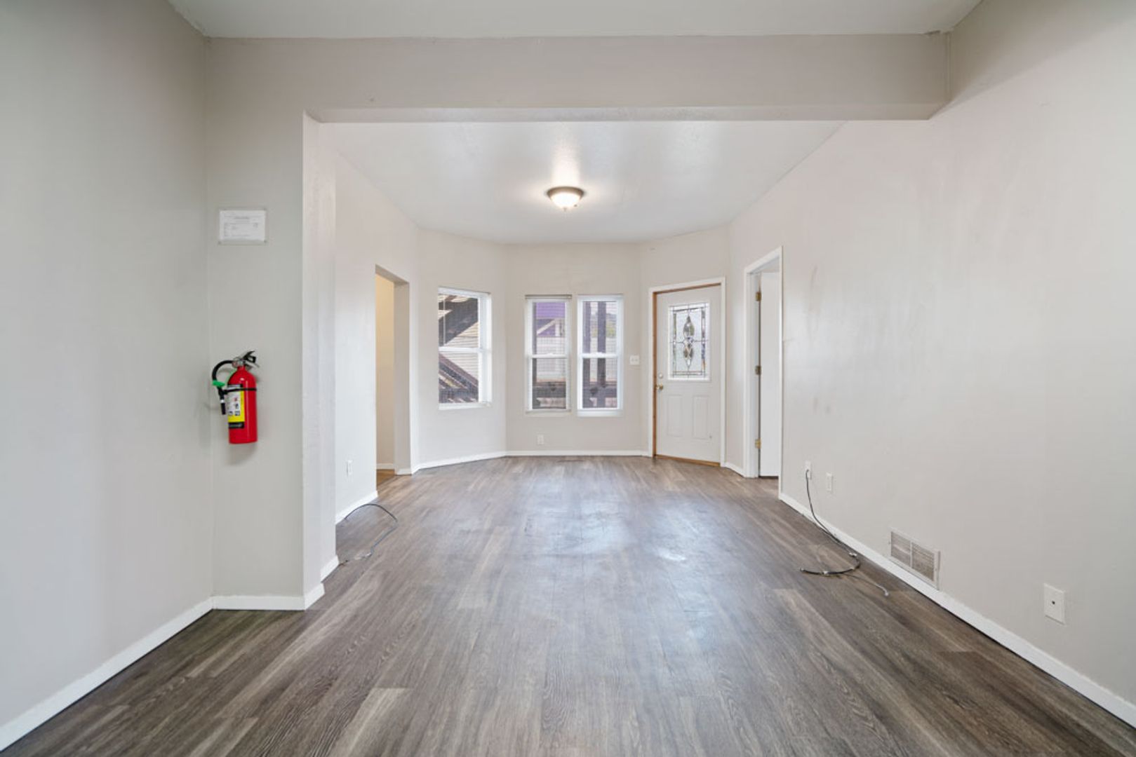 2116-2118 College St – 2116 (Lower Unit)
