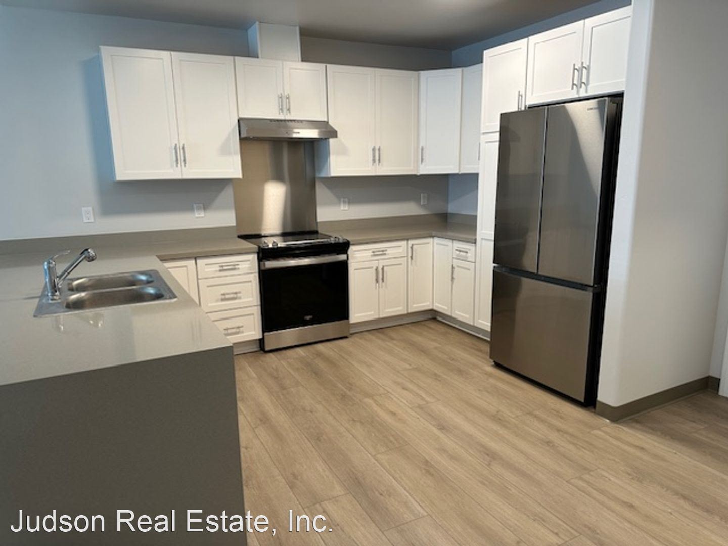 Village Place Apartments – 527-9