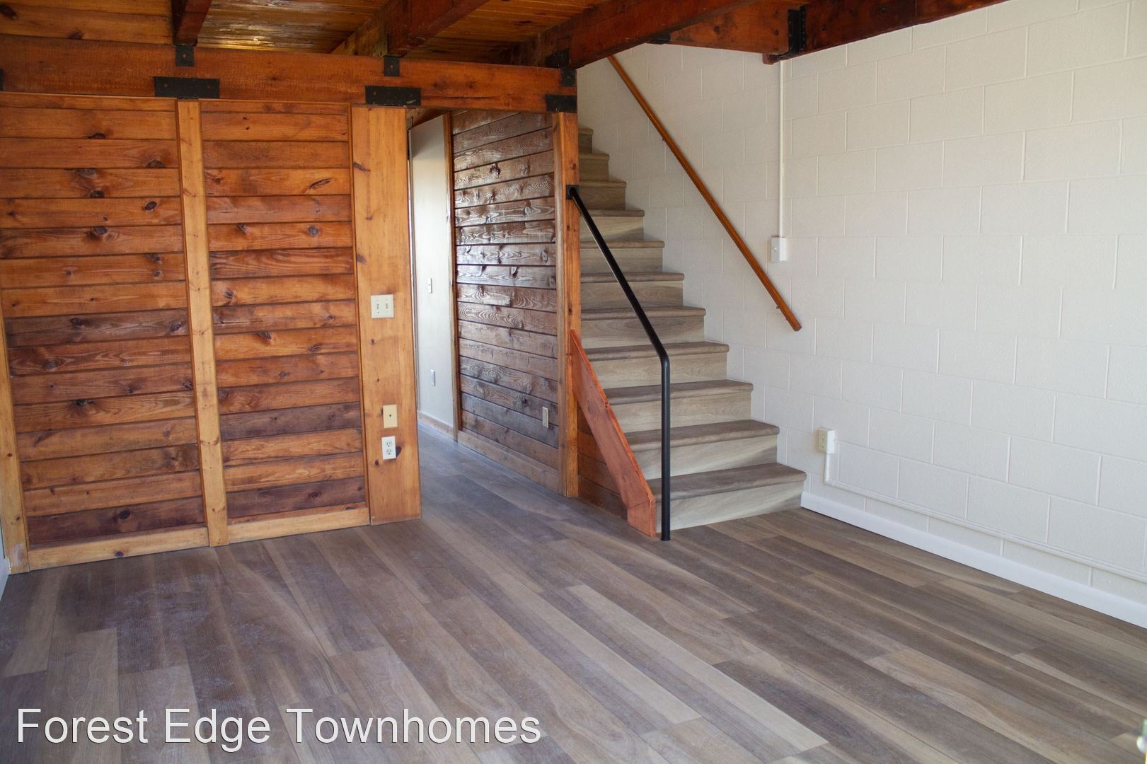 Forest Edge Townhomes- 1 month Rent Free! – 2 beds, 1 bath, $1700