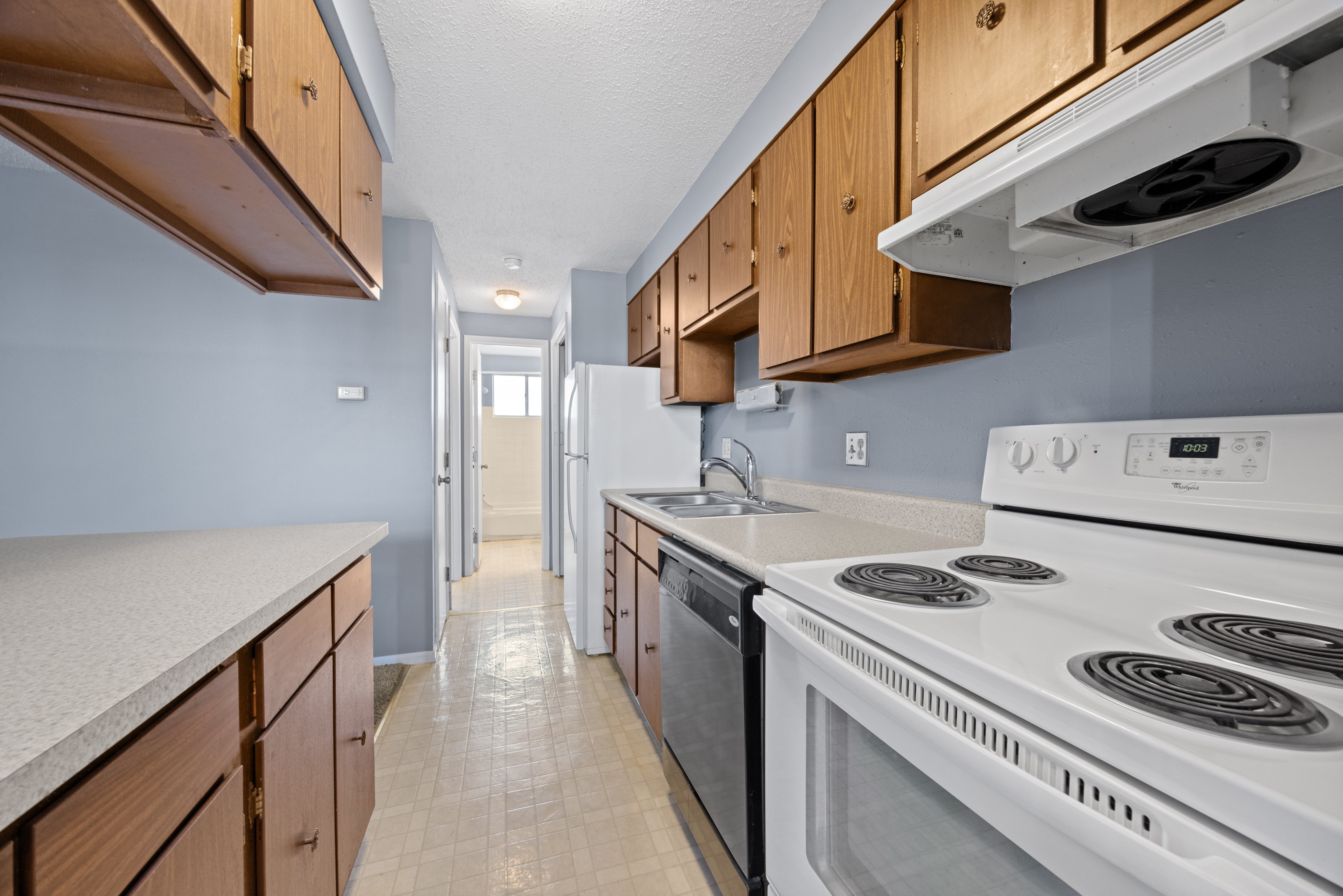 3270 S Grant St – 105