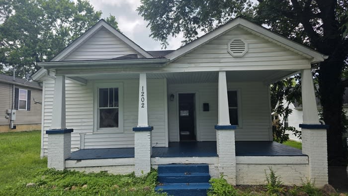 1202 Grover Street – photo 1 of 9