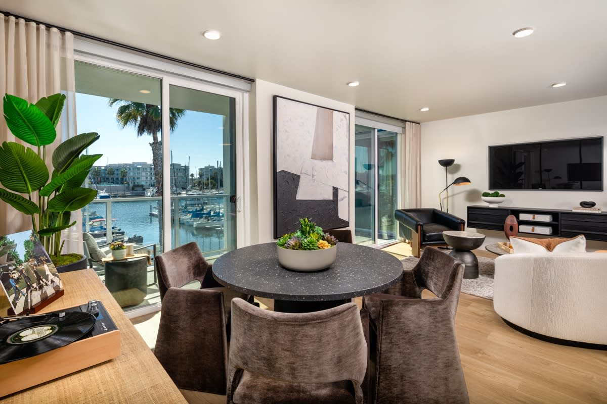 Dolphin Marina – photo 1 of 21