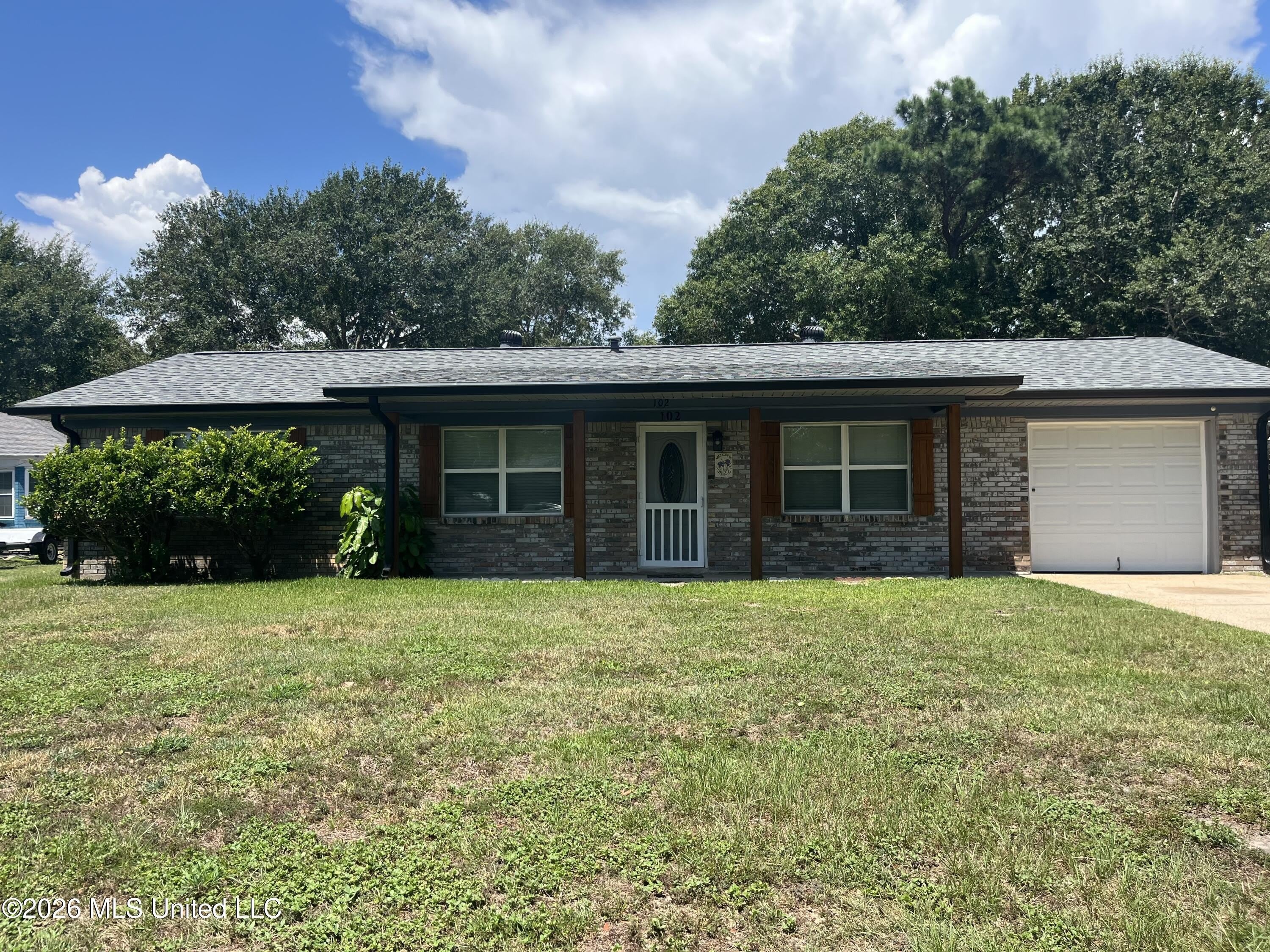 102 Francisco Court – photo 1 of 21
