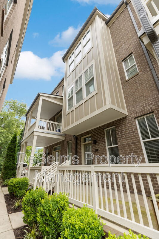 214 Porter Village Circle – photo 1