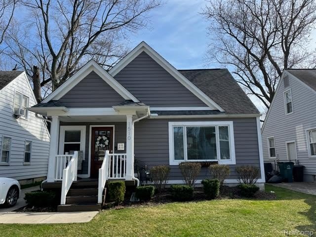 1510 Chapin Avenue – photo 1