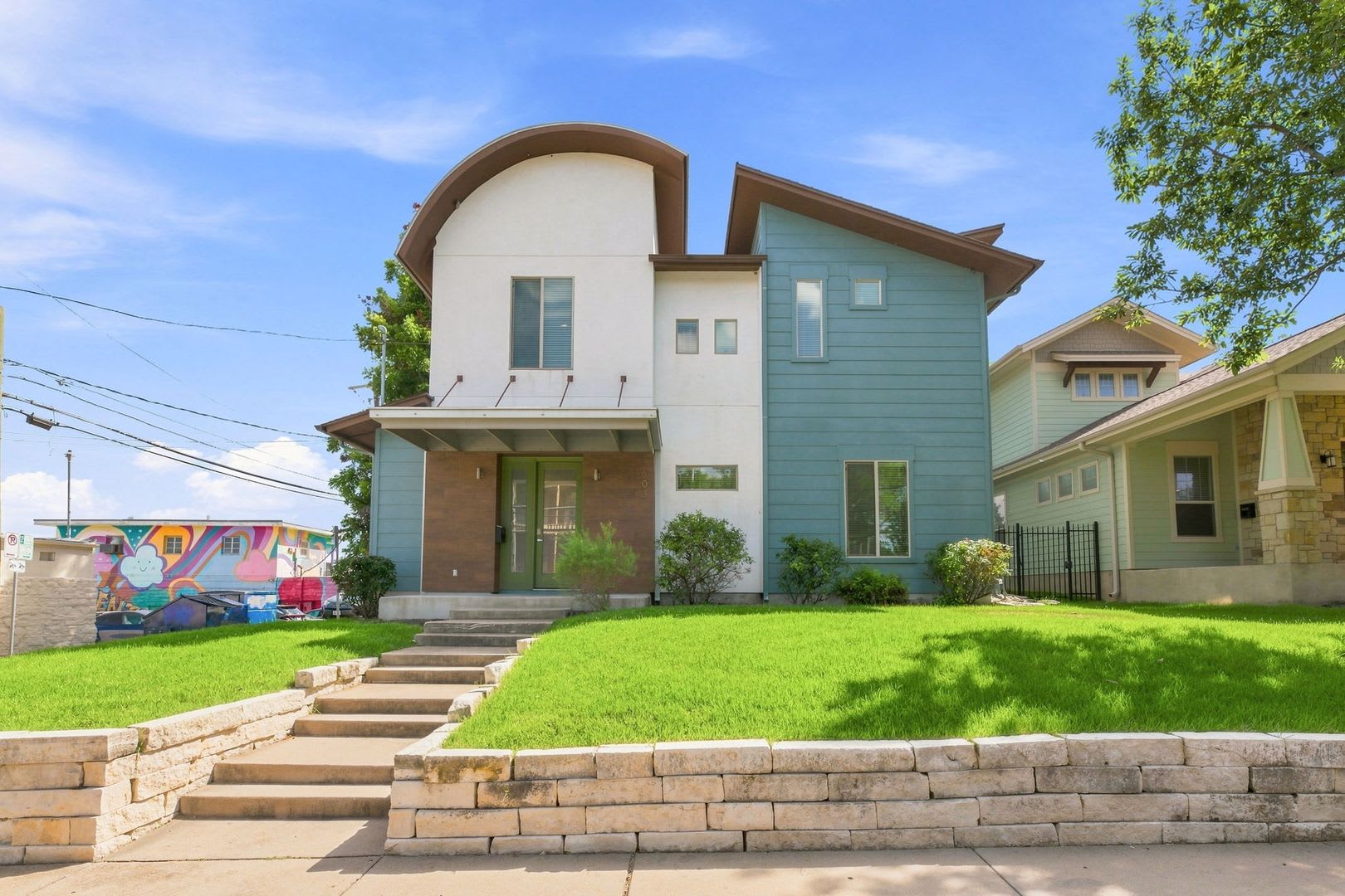 603 W 30th Street – photo 1