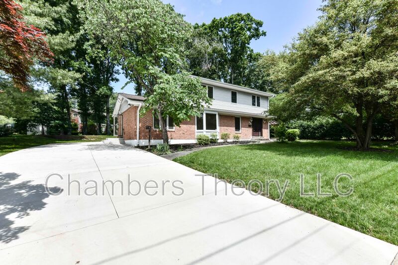 6206 Redwood Ln – photo 1 of 40