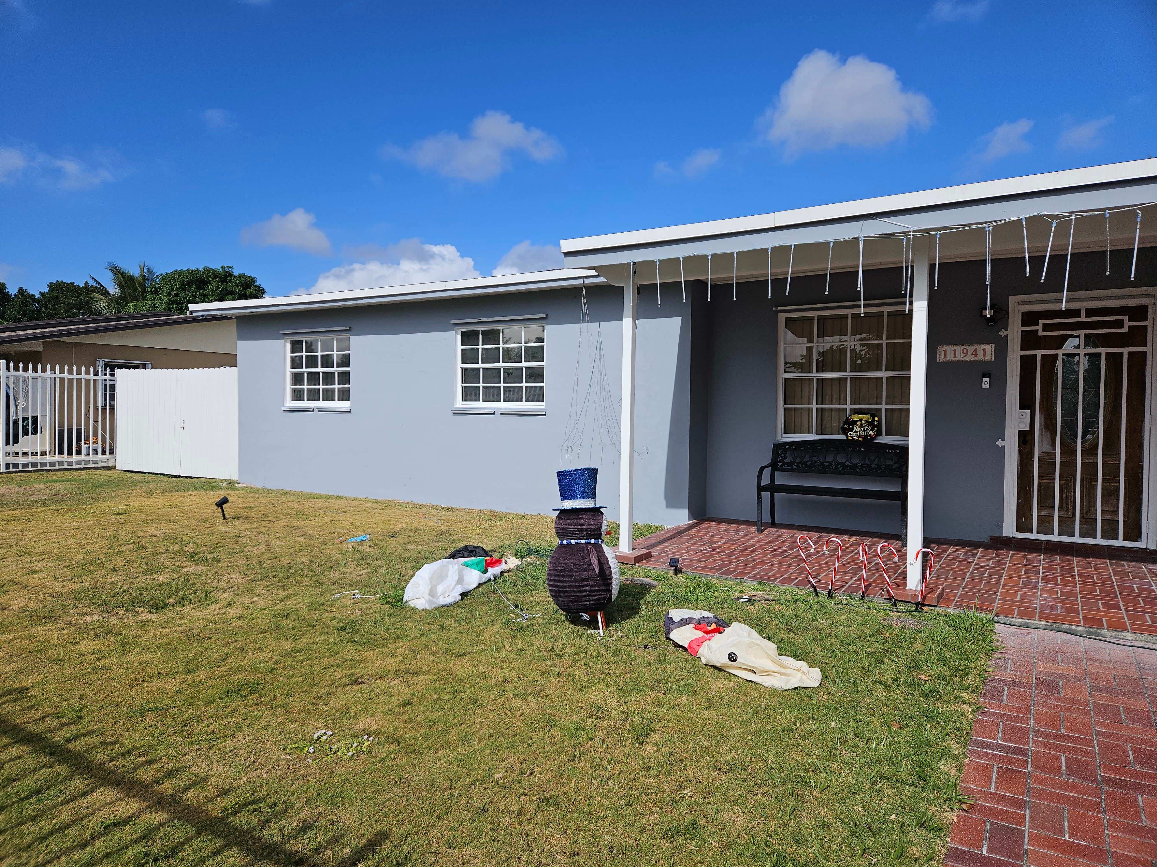 11941 Southwest 190th Street – photo 1